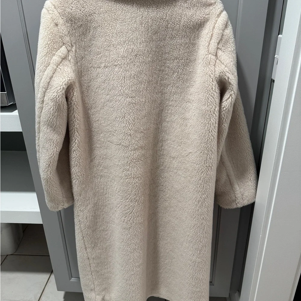 Aritzia Cream Teddy Jacket - Picture 6 of 7